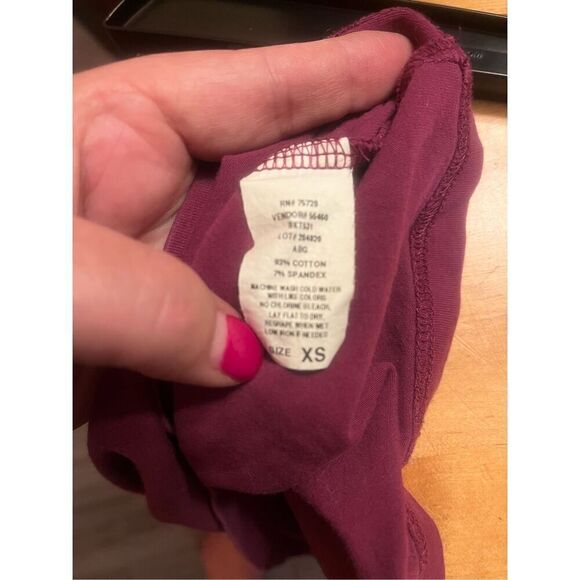 Buckle BKE Core Top Womens XS Purple spaghetti, strap, ￼V Neck Pullover Tank (39 - Picture 3 of 4